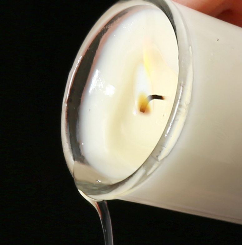 Aromatherapy Massage Candle for sex, coconut wax candle burning with wax melting, body safe and smokeless.