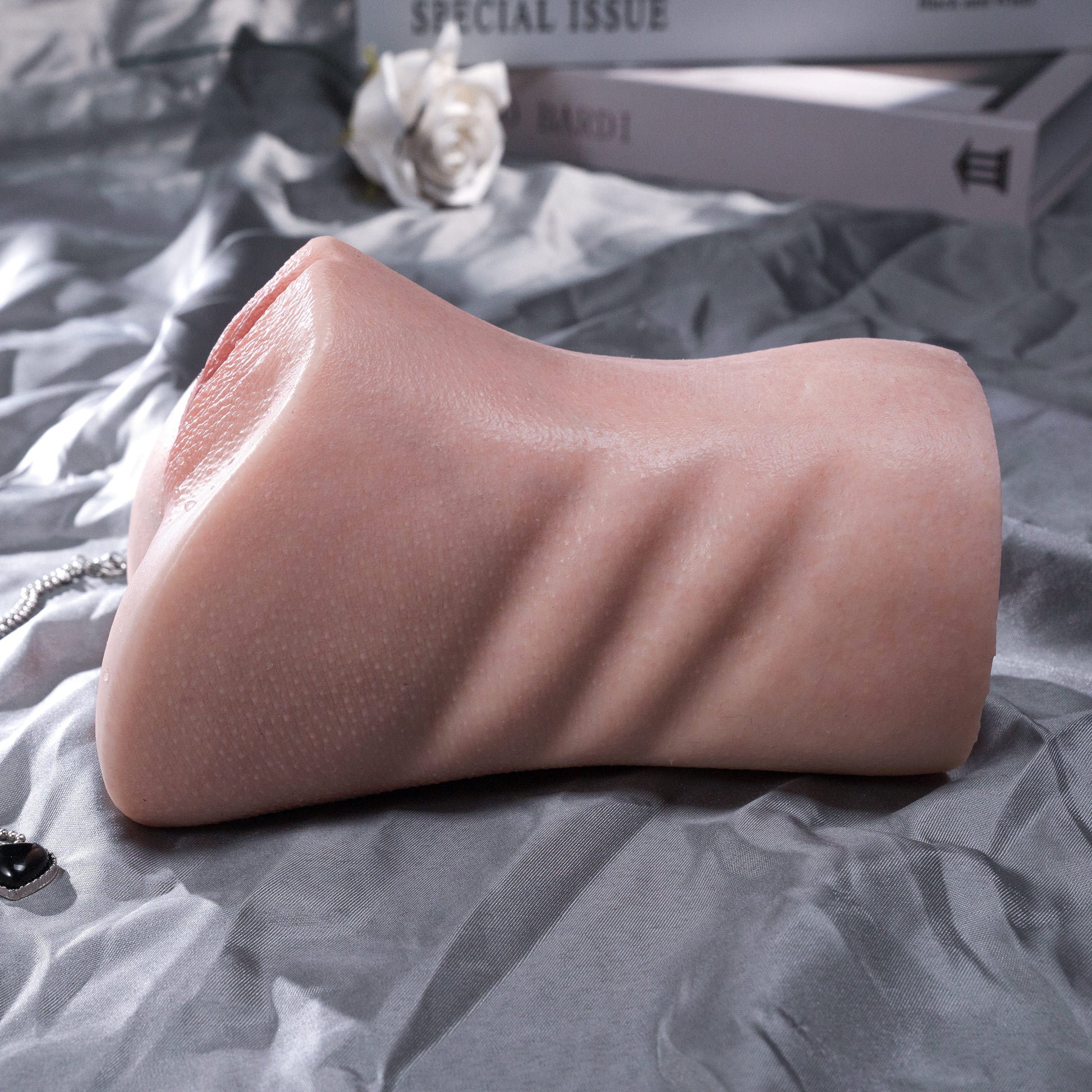  Side view of the masturbator's handle sectionRealistic Pocket Pussy Masturbator